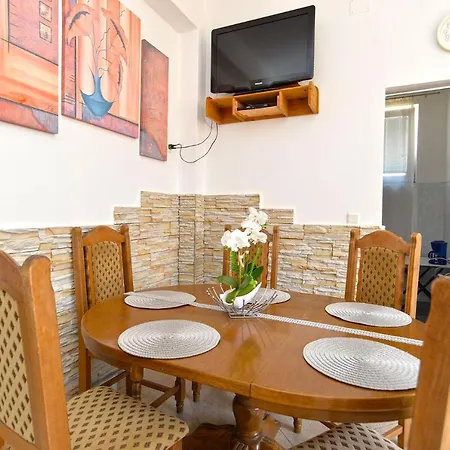 Smiljan 1466 Apartment *