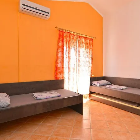 Smiljan 1466 Apartment *