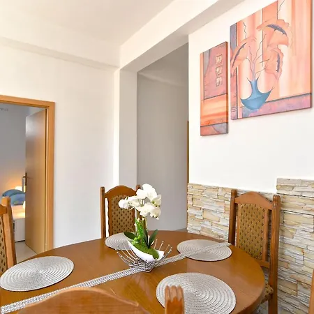 Apartment Smiljan 1466 *