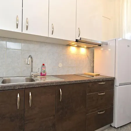 Apartment Smiljan 1466 *