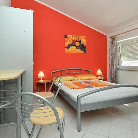 Apartment Smiljan 1466 *