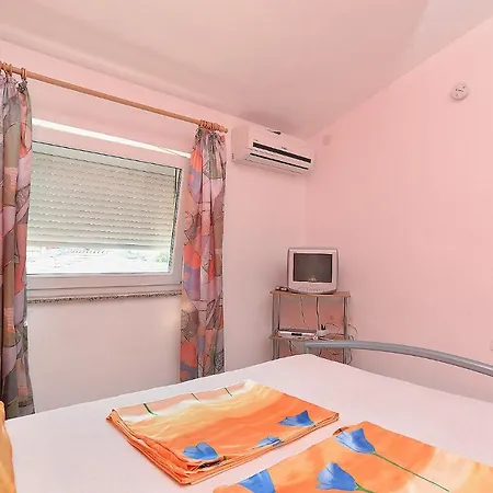 Smiljan 1466 Apartment