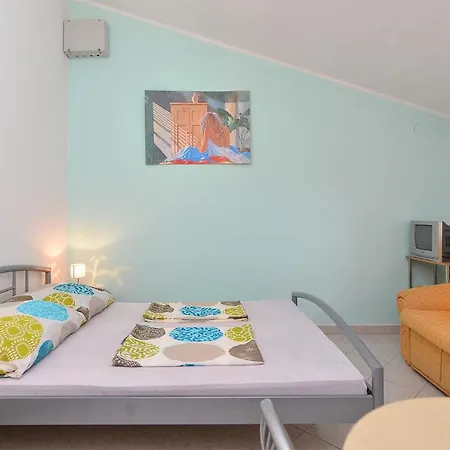 Apartment Smiljan 1466 *